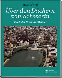 �ber den D�chern von Schwerin